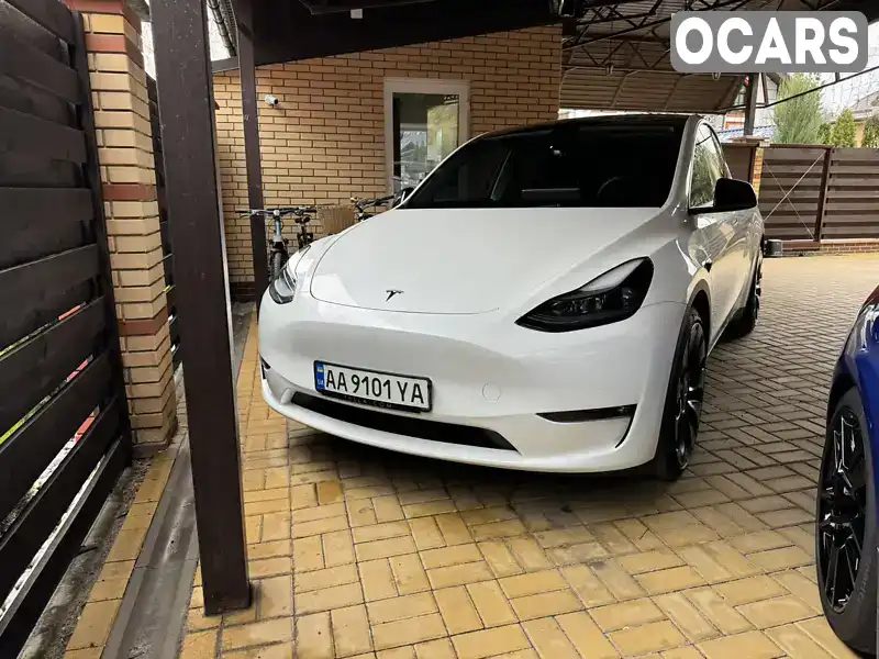 Внедорожник / Кроссовер Tesla Model Y 2022 null_content л. Автомат обл. Киевская, Киев - Фото 1/21