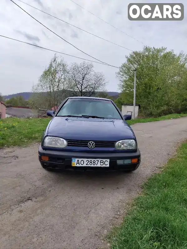 Хетчбек Volkswagen Golf 1994 1.6 л. Ручна / Механіка обл. Закарпатська, Ужгород - Фото 1/11