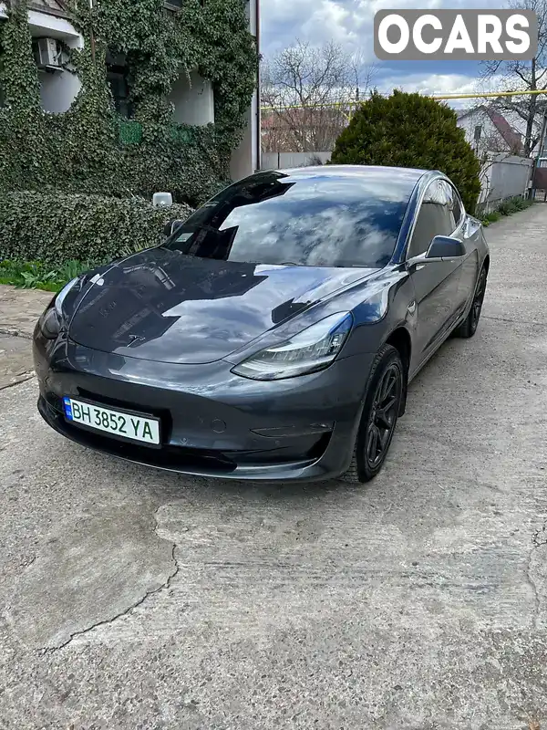 Седан Tesla Model 3 2018 null_content л. обл. Одесская, Одесса - Фото 1/10