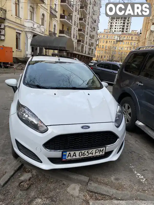 Хетчбек Ford Fiesta 2017 1.24 л. Ручна / Механіка обл. Київська, Київ - Фото 1/9