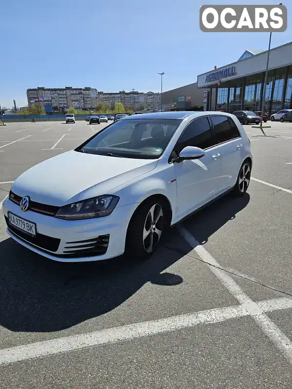 Хэтчбек Volkswagen Golf GTI 2016 1.98 л. Автомат обл. Киевская, Киев - Фото 1/8