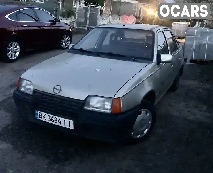 Седан Opel Kadett 1988 1.6 л. обл. Ровенская, Ровно - Фото 1/7