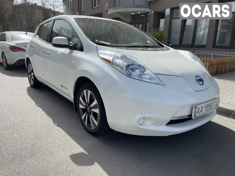 Хэтчбек Nissan Leaf 2016 null_content л. Вариатор обл. Киевская, Киев - Фото 1/10