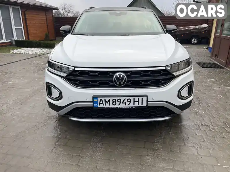 Внедорожник / Кроссовер Volkswagen T-Roc 2022 1.5 л. Робот обл. Житомирская, Житомир - Фото 1/21