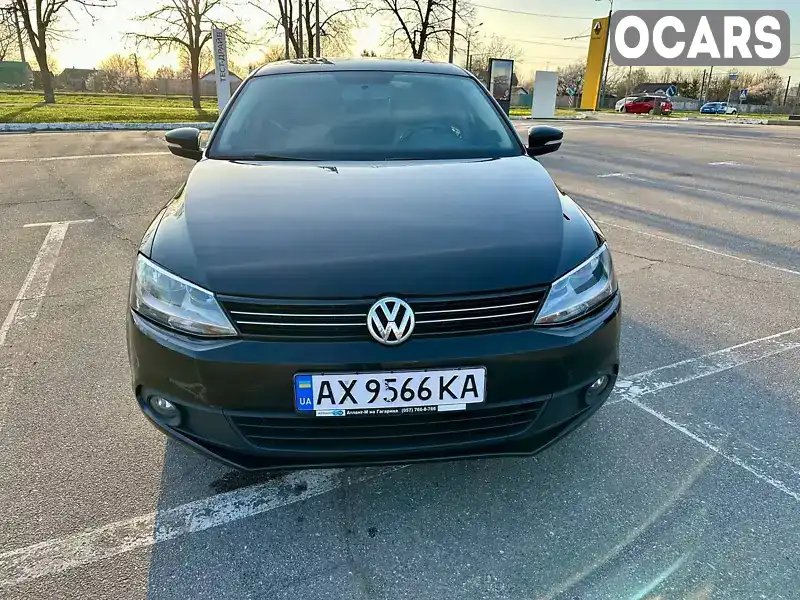 Седан Volkswagen Jetta 2013 2.48 л. Автомат обл. Харківська, Харків - Фото 1/21