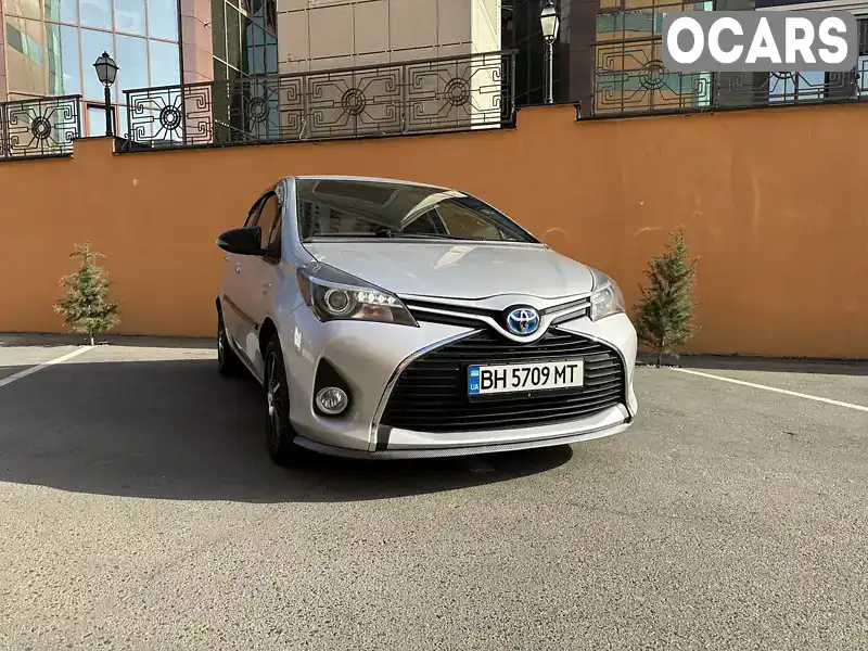 Хэтчбек Toyota Yaris 2015 1.5 л. Вариатор обл. Одесская, Одесса - Фото 1/21