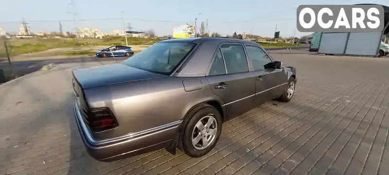 Седан Mercedes-Benz E-Class 1994 2.5 л. Автомат обл. Одеська, Одеса - Фото 1/21