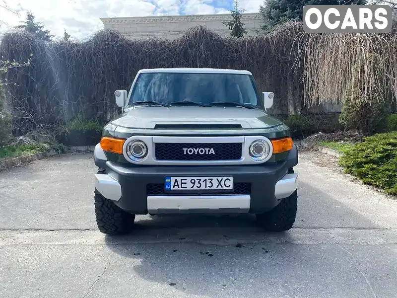 Позашляховик / Кросовер Toyota FJ Cruiser 2013 3.96 л. Автомат обл. Дніпропетровська, Дніпро (Дніпропетровськ) - Фото 1/19