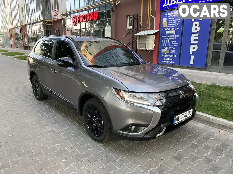 Внедорожник / Кроссовер Mitsubishi Outlander 2018 2.36 л. Автомат обл. Полтавская, Полтава - Фото 1/21