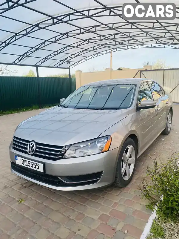 Седан Volkswagen Passat 2013 2.5 л. Ручная / Механика обл. Полтавская, Миргород - Фото 1/21