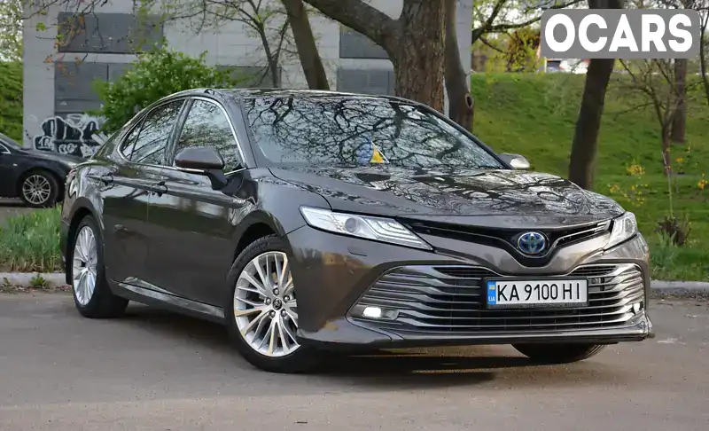 Седан Toyota Camry 2019 2.49 л. обл. Киевская, Киев - Фото 1/21