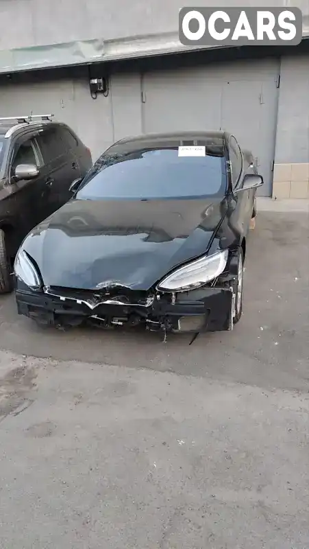 Лифтбек Tesla Model S 2016 null_content л. обл. Киевская, Киев - Фото 1/20