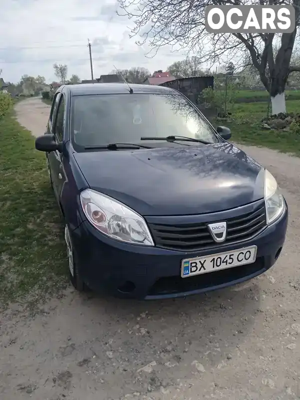 Хэтчбек Dacia Sandero 2009 1.39 л. Ручная / Механика обл. Хмельницкая, Староконстантинов - Фото 1/16