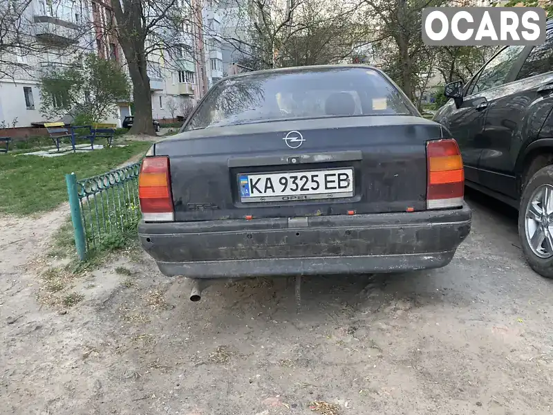 Седан Opel Omega 1988 2 л. Ручная / Механика обл. Черкасская, Умань - Фото 1/5