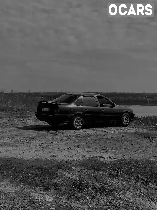 Седан Opel Vectra 1988 1.8 л. Ручна / Механіка обл. Дніпропетровська, Дніпро (Дніпропетровськ) - Фото 1/3