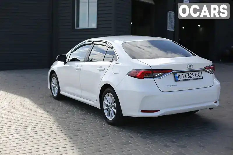 Седан Toyota Corolla 2021 1.6 л. Вариатор обл. Киевская, Белая Церковь - Фото 1/21