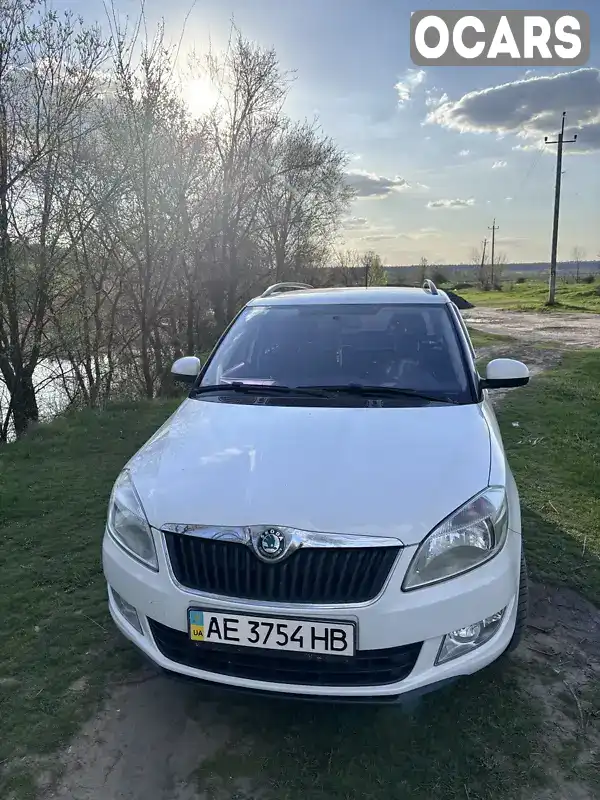 Хэтчбек Skoda Fabia 2012 1.4 л. Ручная / Механика обл. Днепропетровская, Кривой Рог - Фото 1/19