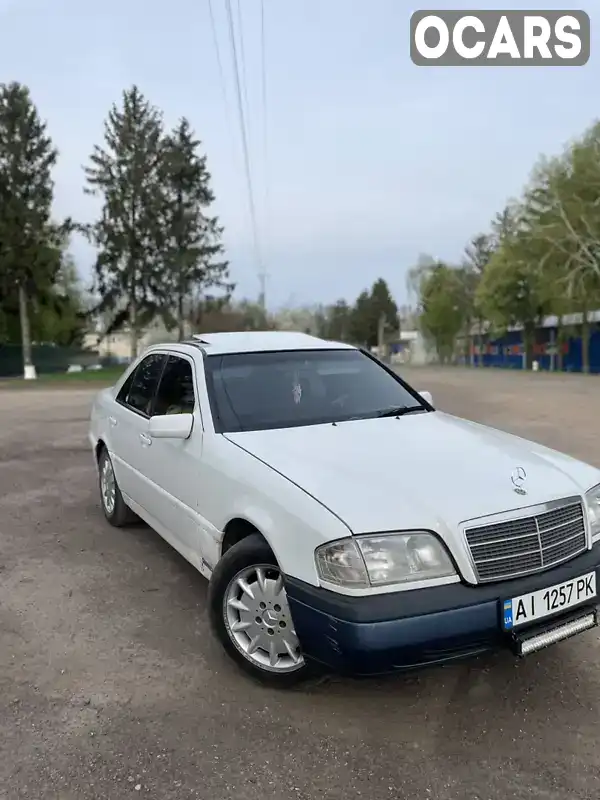 Седан Mercedes-Benz C-Class 1993 1.8 л. Ручная / Механика обл. Житомирская, Попельня - Фото 1/10