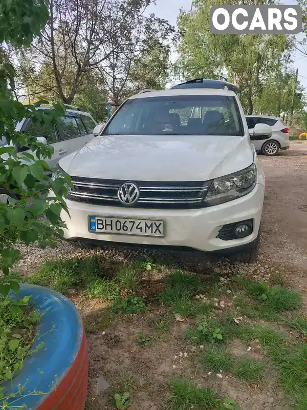 Внедорожник / Кроссовер Volkswagen Tiguan 2013 2 л. Автомат обл. Одесская, Одесса - Фото 1/11