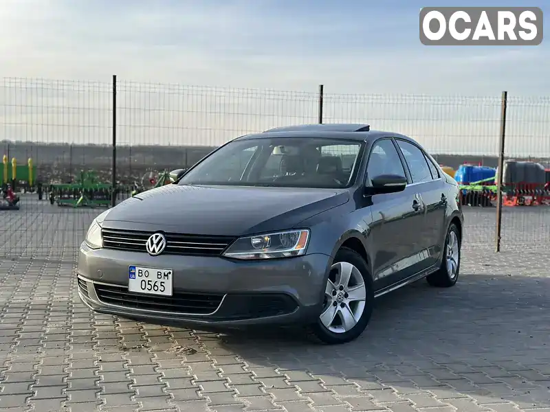 Седан Volkswagen Jetta 2013 1.97 л. Ручна / Механіка обл. Тернопільська, Тернопіль - Фото 1/21