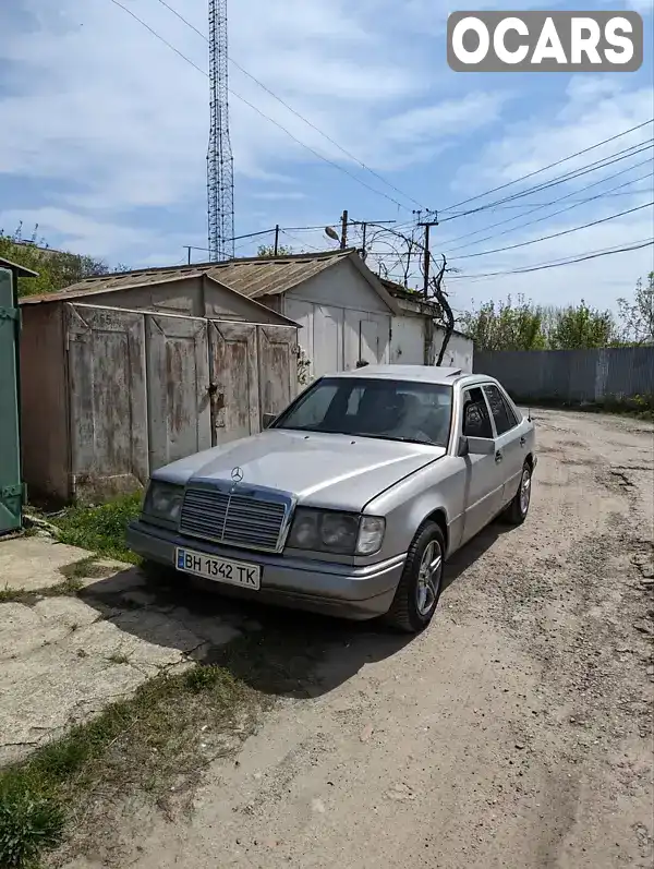 Седан Mercedes-Benz E-Class 1992 3 л. Ручна / Механіка обл. Одеська, Одеса - Фото 1/11