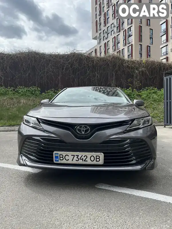 Седан Toyota Camry 2019 2.49 л. Автомат обл. Киевская, Киев - Фото 1/18