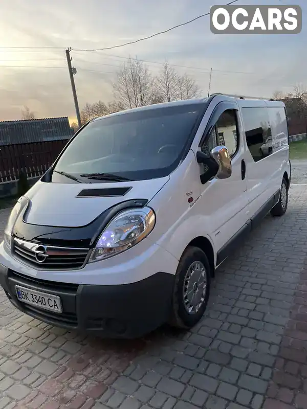 Минивэн Opel Vivaro 2014 2 л. Ручная / Механика обл. Ровенская, Рокитное - Фото 1/21