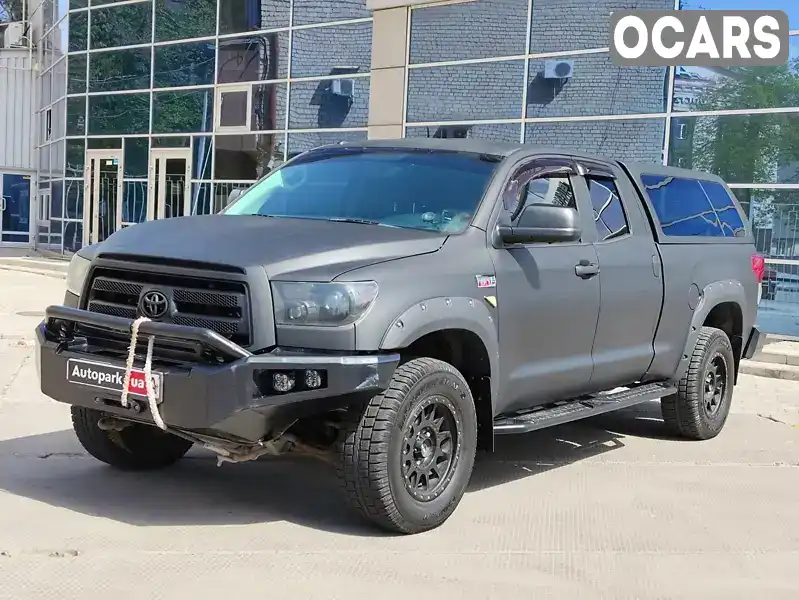 Пикап Toyota Tundra 2013 5.7 л. Автомат обл. Харьковская, Харьков - Фото 1/21