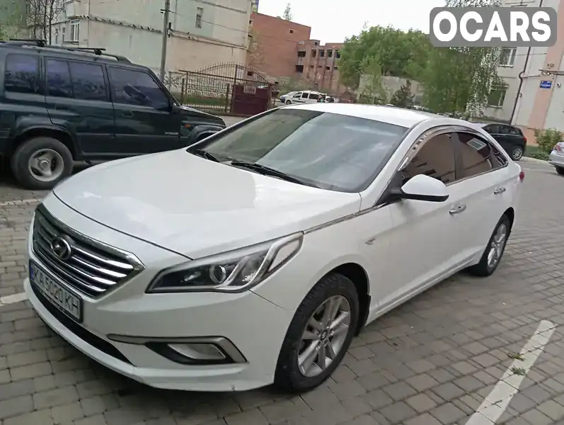 Седан Hyundai Sonata 2015 2 л. Автомат обл. Черновицкая, Черновцы - Фото 1/21