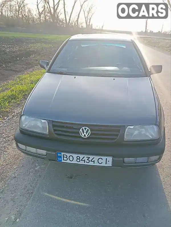 Седан Volkswagen Vento 1993 1.98 л. Ручна / Механіка обл. Тернопільська, Теребовля - Фото 1/10