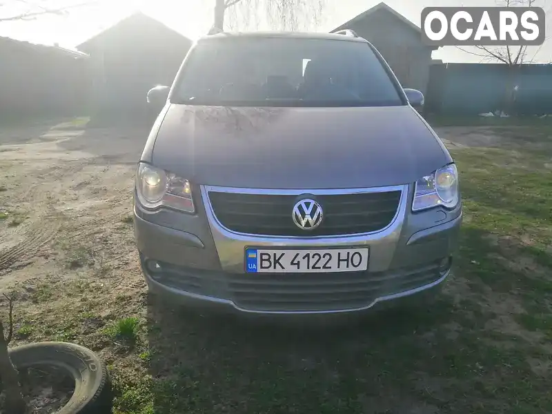 Минивэн Volkswagen Touran 2007 1.9 л. Ручная / Механика обл. Ровенская, Березно - Фото 1/21