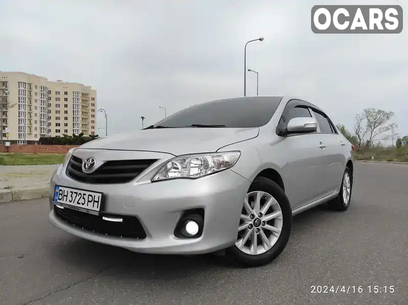 Седан Toyota Corolla 2012 1.6 л. Ручна / Механіка обл. Миколаївська, Миколаїв - Фото 1/21