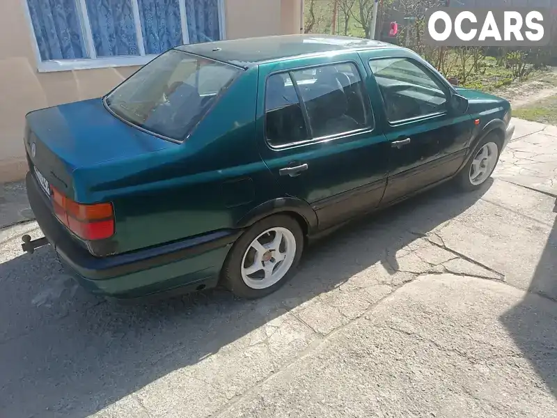 Седан Volkswagen Vento 1995 1.78 л. Ручна / Механіка обл. Черкаська, Сміла - Фото 1/9