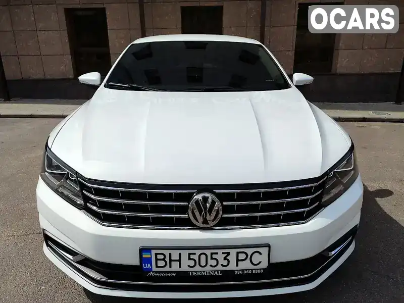 Седан Volkswagen Passat 2016 1.8 л. Автомат обл. Одеська, Одеса - Фото 1/21