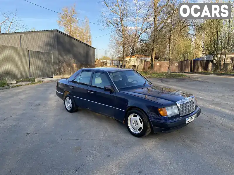 Седан Mercedes-Benz E-Class 1992 2.2 л. Автомат обл. Київська, Київ - Фото 1/21