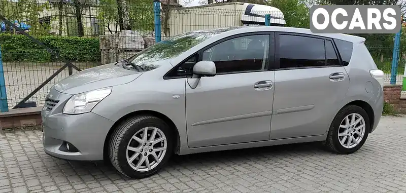 Минивэн Toyota Verso 2011 1.8 л. Вариатор обл. Львовская, Золочев - Фото 1/21