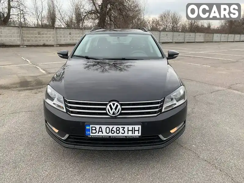 Универсал Volkswagen Passat 2011 1.6 л. Ручная / Механика обл. Кировоградская, Александрия - Фото 1/17