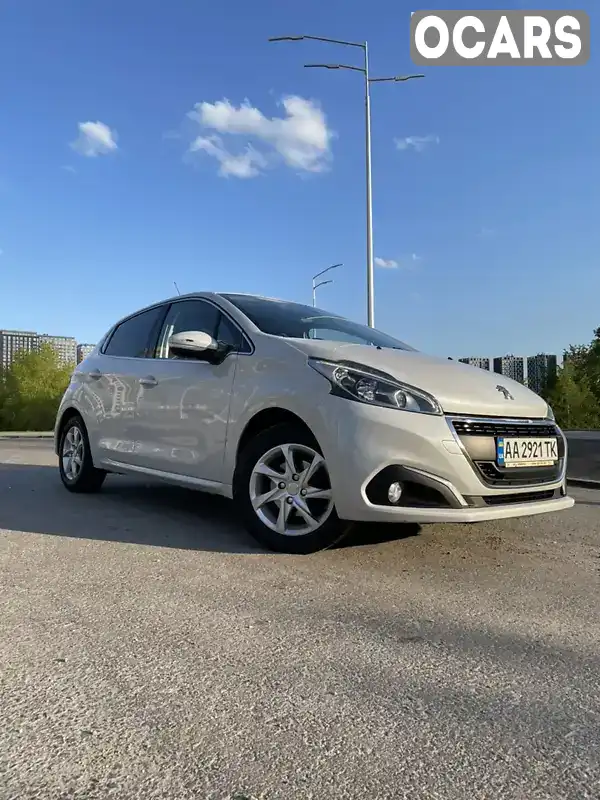 Хэтчбек Peugeot 208 2017 1.2 л. Робот обл. Киевская, Киев - Фото 1/21