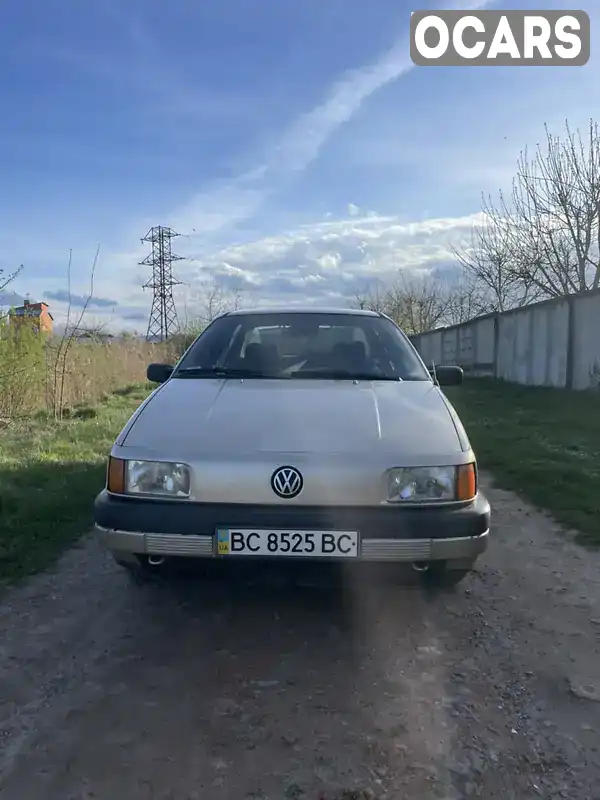 Седан Volkswagen Passat 1990 1.8 л. Ручна / Механіка обл. Львівська, Трускавець - Фото 1/13