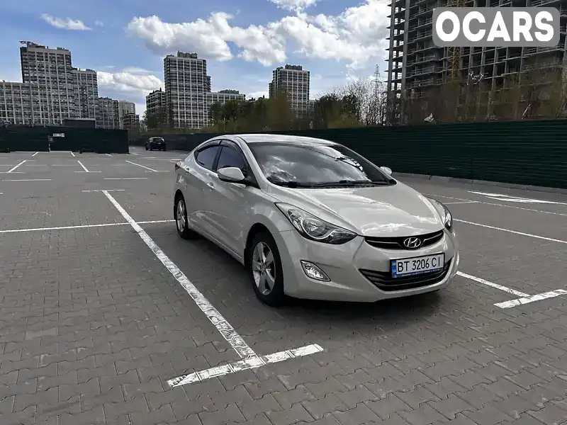 Седан Hyundai Elantra 2013 1.8 л. Автомат обл. Киевская, Киев - Фото 1/15