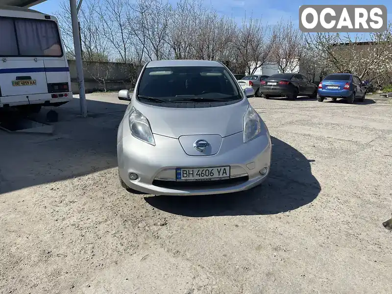 Хэтчбек Nissan Leaf 2013 null_content л. Вариатор обл. Николаевская, Первомайск - Фото 1/12