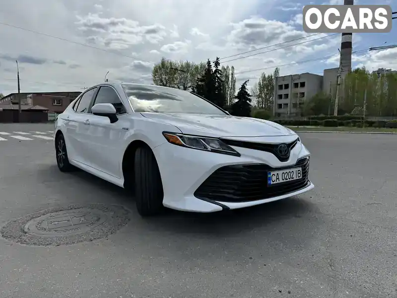 Седан Toyota Camry 2019 2.49 л. Вариатор обл. Черкасская, Черкассы - Фото 1/14