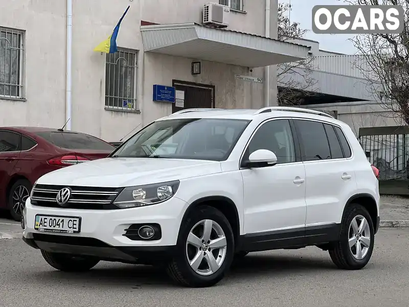 Внедорожник / Кроссовер Volkswagen Tiguan 2011 2 л. Автомат обл. Днепропетровская, Днепр (Днепропетровск) - Фото 1/21