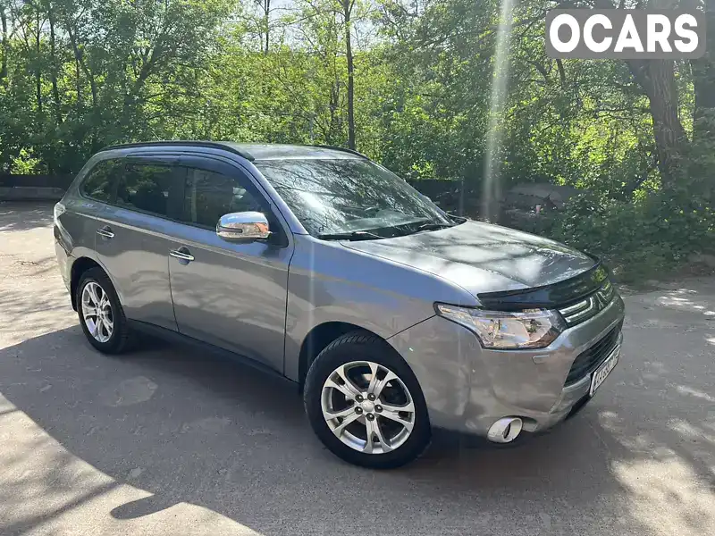 Позашляховик / Кросовер Mitsubishi Outlander 2012 2.36 л. Автомат обл. Київська, Київ - Фото 1/21