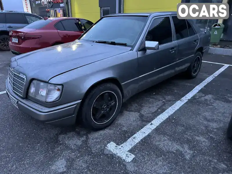 Седан Mercedes-Benz E-Class 1989 3 л. Ручная / Механика обл. Киевская, Белая Церковь - Фото 1/10