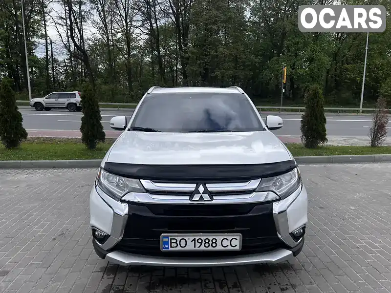 Позашляховик / Кросовер Mitsubishi Outlander 2016 2.4 л. Варіатор обл. Тернопільська, Тернопіль - Фото 1/21