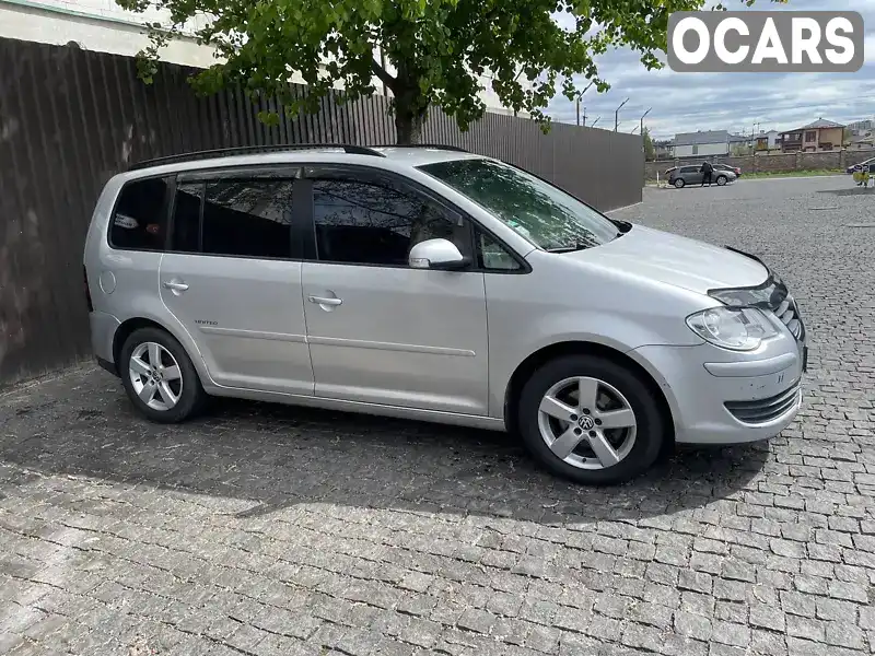 Мінівен Volkswagen Touran 2008 1.97 л. Ручна / Механіка обл. Київська, Софіївська Борщагівка - Фото 1/17