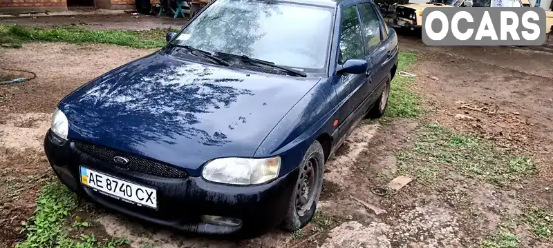 Ліфтбек Ford Escort 1995 null_content л. Ручна / Механіка обл. Дніпропетровська, Покров (Орджонікідзе) - Фото 1/13