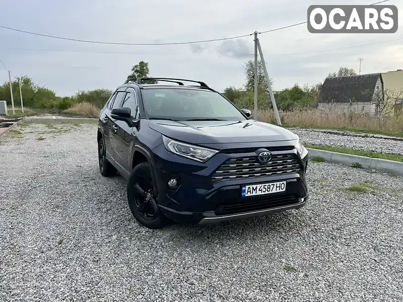 Внедорожник / Кроссовер Toyota RAV4 2020 2.49 л. Автомат обл. Житомирская, Бердичев - Фото 1/21