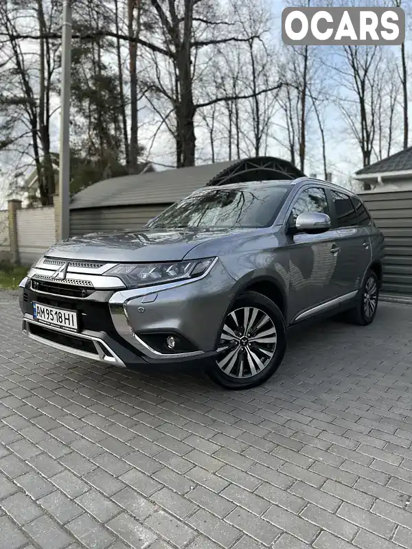 Внедорожник / Кроссовер Mitsubishi Outlander 2020 2.36 л. Вариатор обл. Житомирская, Житомир - Фото 1/21